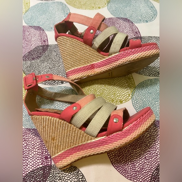 Nice platforms - Picture 3 of 5